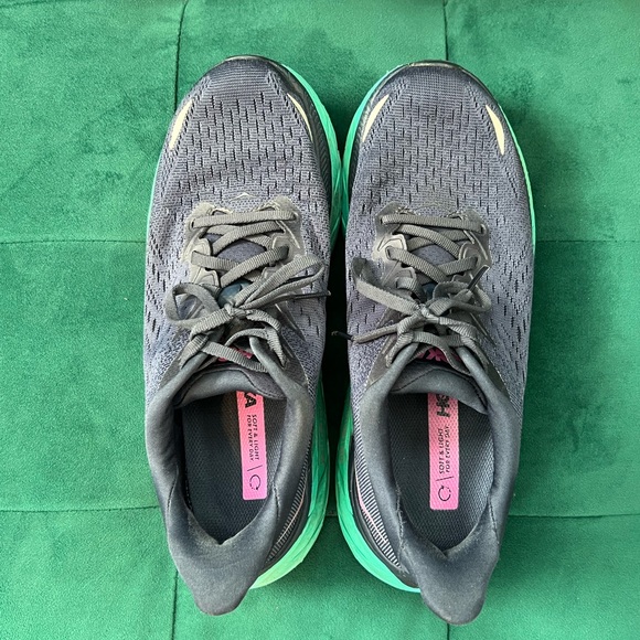 Hoka One One Clifton 8 in Outer Space Atlantis, 8.5 - Picture 9 of 10